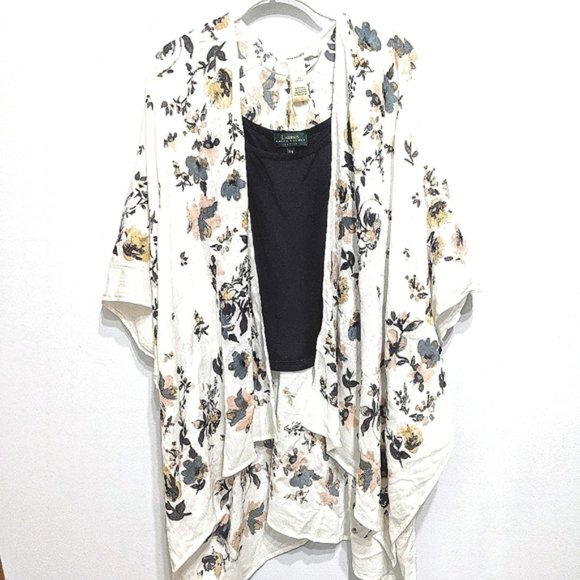 Other - NWT Kimono wrap cream color floral